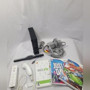Nintendo Wii Console (Black) + Controller + 3 Games Bundle - All Tested